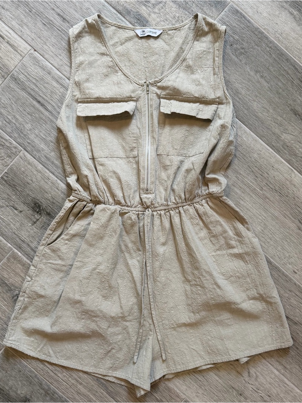 Cupshe Zip-Up Cotton Romper Wide Leg V-Neck Sleeveless Beige Jumpsuits Size S